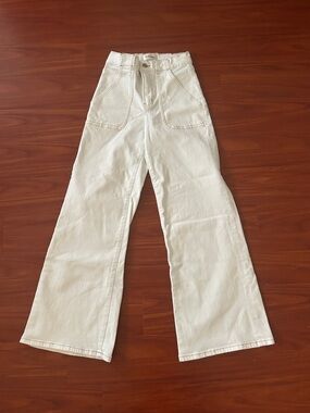 Frame Denim Off-White Jeans with Contrast Stitching